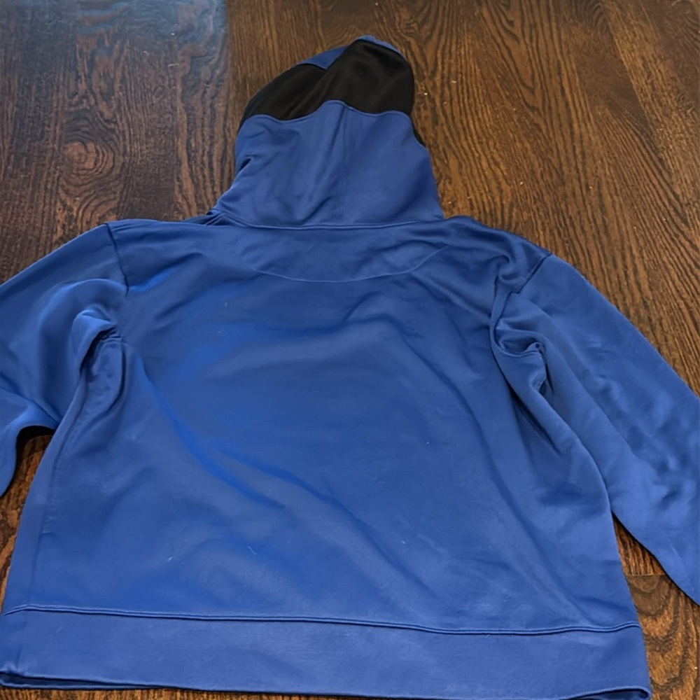 Nike Kids Blue Knicks Hoodie. Youth size medium - Picture 11 of 12